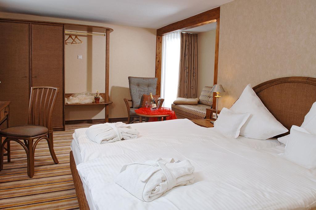 Gaestehaus Dorf-Alm Willingen  Rum bild